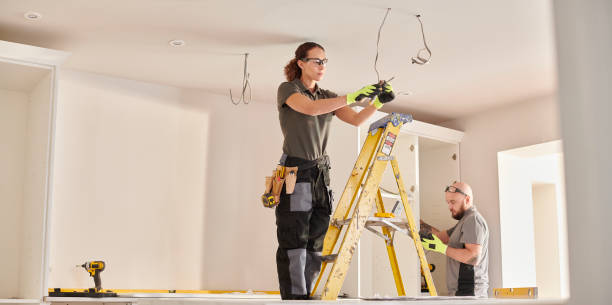 Best Affordable Emergency Electrician  in Walnut, IL